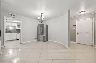 5930 Arncliffe Dr, Houston, TX 77088 - Photo 9