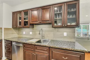 3327 Honey Creek Dr, Houston, TX 77082 - Photo 11