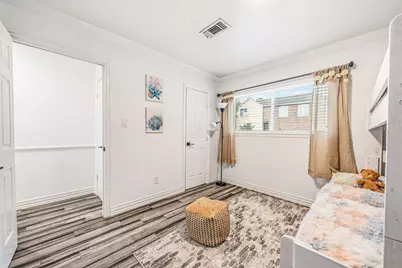 9022 Quebec Dr, Houston, TX 77096 - Photo 19