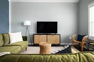 1084 Johnson Rd, Gilchrist, TX 77617 - Photo 9