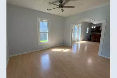 529 E Myrtle Street, Angleton, TX 77515 - Photo 7