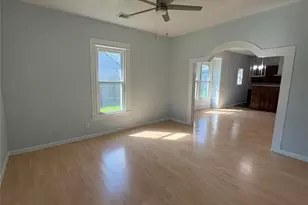 529 E Myrtle St, Angleton, TX 77515 - Photo 7