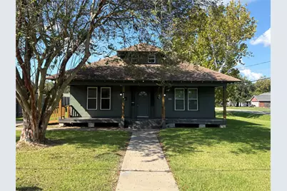 529 E Myrtle Street, Angleton, TX 77515 - Photo 1