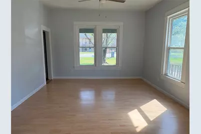 529 E Myrtle Street, Angleton, TX 77515 - Photo 5