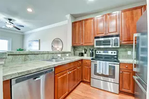 2400 McCue Rd, Houston, TX 77056 - Photo 9