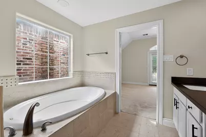 2605 Cheshire Oaks Drive, Houston, TX 77054 - Photo 23