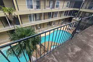 921 Marine Dr, Galveston, TX 77550 - Photo 19