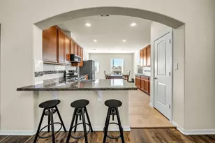 14212 Portrait Ct, Houston, TX 77045 - Photo 7