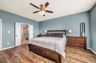 14212 Portrait Ct, Houston, TX 77045 - Photo 13