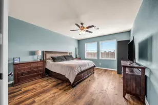 14212 Portrait Ct, Houston, TX 77045 - Photo 11