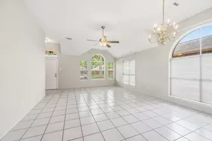 9619 E Withers Way Cir, Houston, TX 77065 - Photo 13