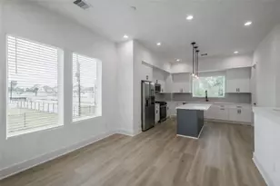 5703 Balbo St, Houston, TX 77091 - Photo 17