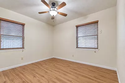9101 Homewood Lane NE, Houston, TX 77078 - Photo 7