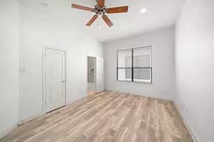906 Reinerman St, Houston, TX 77007 - Photo 31