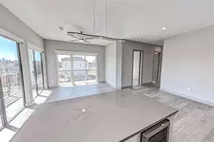 401 W 25th St St, Houston, TX 77008 - Photo 3