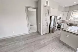 401 W 25th St St, Houston, TX 77008 - Photo 9