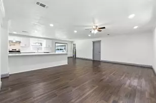 700 W Dogwood St, Woodville, TX 75979 - Photo 13