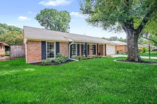 5443 Redstart St, Houston, TX 77096 - Photo 3