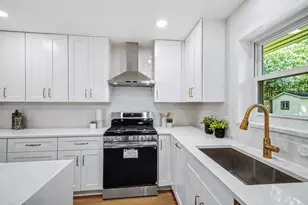 5443 Redstart St, Houston, TX 77096 - Photo 5