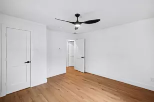 5443 Redstart St, Houston, TX 77096 - Photo 15