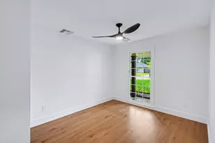 5443 Redstart St, Houston, TX 77096 - Photo 23