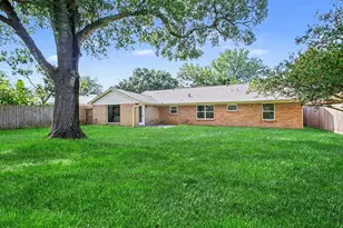 5443 Redstart St, Houston, TX 77096 - Photo 35