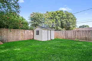 5443 Redstart St, Houston, TX 77096 - Photo 33