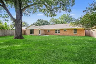 5443 Redstart St, Houston, TX 77096 - Photo 35