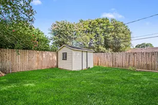 5443 Redstart St, Houston, TX 77096 - Photo 33