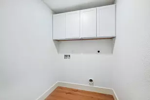 5443 Redstart St, Houston, TX 77096 - Photo 11