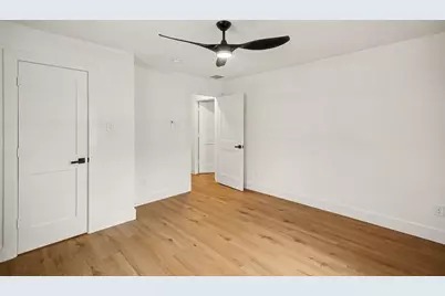 5443 Redstart Street, Houston, TX 77096 - Photo 21