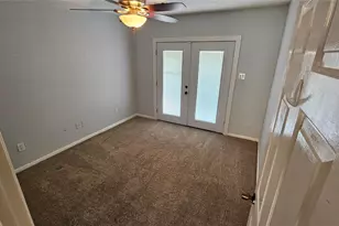 7 N Skimmer St, La Marque, TX 77568 - Photo 9