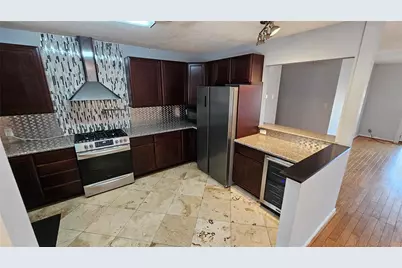 7 N Skimmer Street, La Marque, TX 77568 - Photo 5
