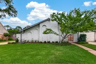 2814 Shadowdale Dr, Houston, TX 77043 - Photo 1