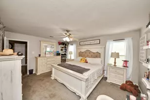 8611 Chaletford Dr, Houston, TX 77044 - Photo 31
