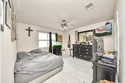 8611 Chaletford Drive, Houston, TX 77044 - Photo 29