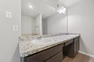 940 21st St, Hempstead, TX 77445 - Photo 31