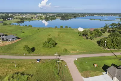 750 Wagon Wheel Trail, Angleton, TX 77515 - Photo 3