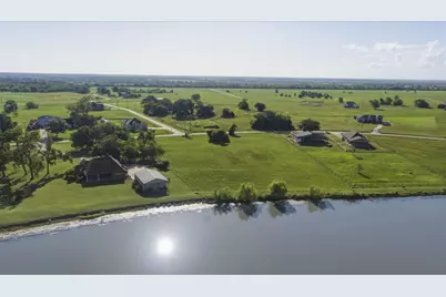 750 Wagon Wheel Trail, Angleton, TX 77515 - Photo 9