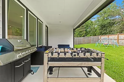 318 Springfield Terrace Drive, Conroe, TX 77304 - Photo 29