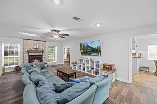 3700 September Dr, Baytown, TX 77521 - Photo 7