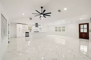 11411 Sagehurst Ln, Houston, TX 77089 - Photo 5