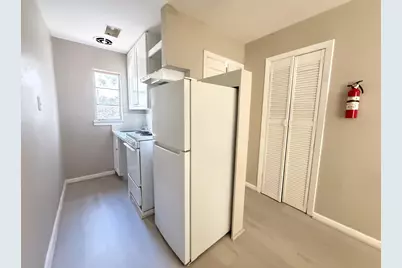 2501 Yoakum Boulevard #15, Houston, TX 77006 - Photo 15