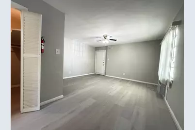2501 Yoakum Boulevard #15, Houston, TX 77006 - Photo 7