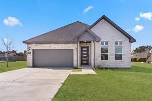 209 Silverleaf Rd, Sweeny, TX 77480 - Photo 1