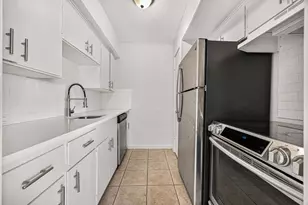 306 Hawthorne St, Houston, TX 77006 - Photo 5