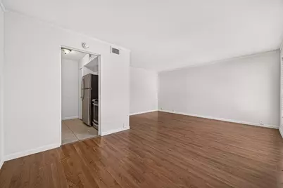 306 Hawthorne Street #6, Houston, TX 77006 - Photo 3