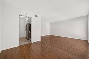 306 Hawthorne St, Houston, TX 77006 - Photo 3