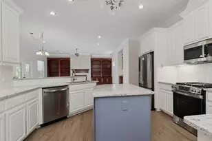 8102 Hideaway Run, Spring, TX 77389 - Photo 15