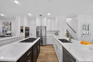 32 Mellow Leaf Ct, The Woodlands, TX 77381 - Photo 17